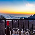 Tasia Mountain Hotel