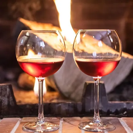 Tasia Mountain هانيا