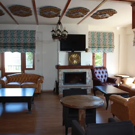 Tasia Mountain Hotel 3*