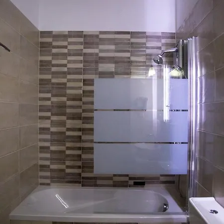 Tasia Mountain Szálloda 3*